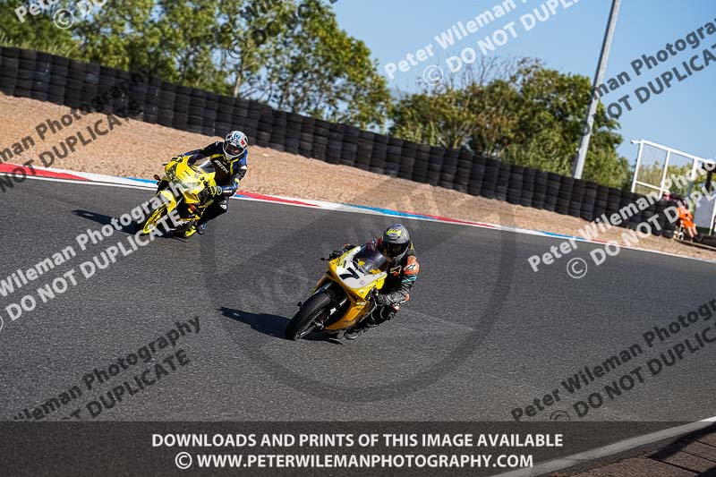 enduro digital images;event digital images;eventdigitalimages;mallory park;mallory park photographs;mallory park trackday;mallory park trackday photographs;no limits trackdays;peter wileman photography;racing digital images;trackday digital images;trackday photos